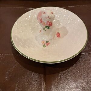 Avon Hand Painted Porcelain Round Trinket or Candy Dish with Bunny 1982 vintage